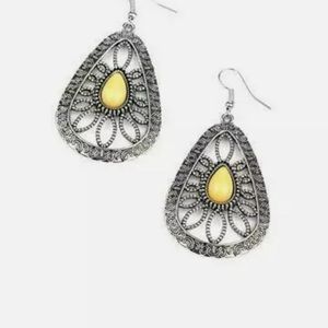 Paparazzi Set of 4 earrings